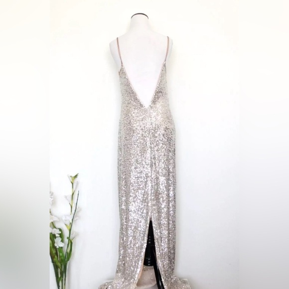 Galvan London Metallic Silver Sequin Long Evening Gown Dress SZ 6 - Picture 3 of 9